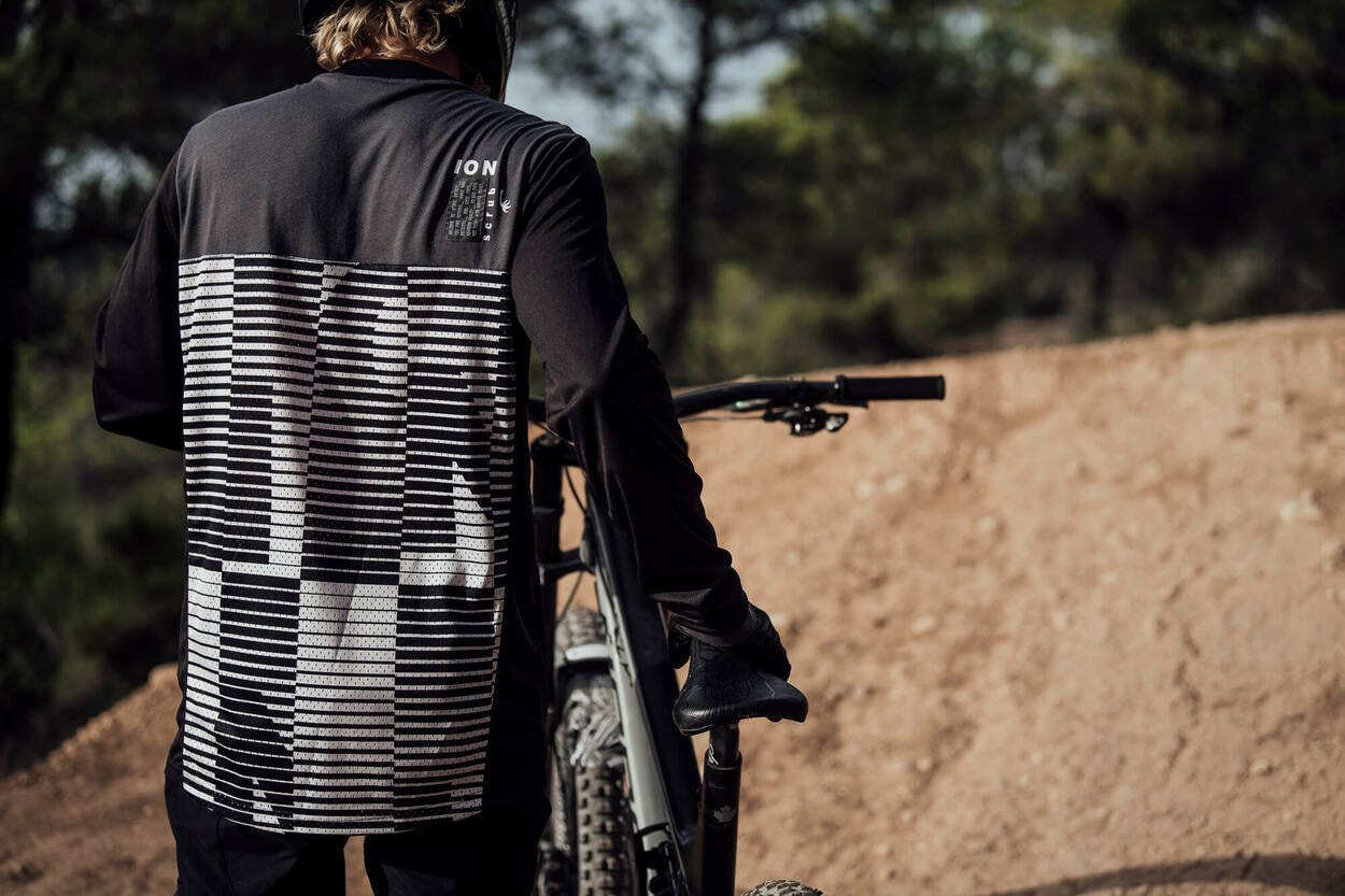 ION Tee LS Scrub Mesh_ine 2021