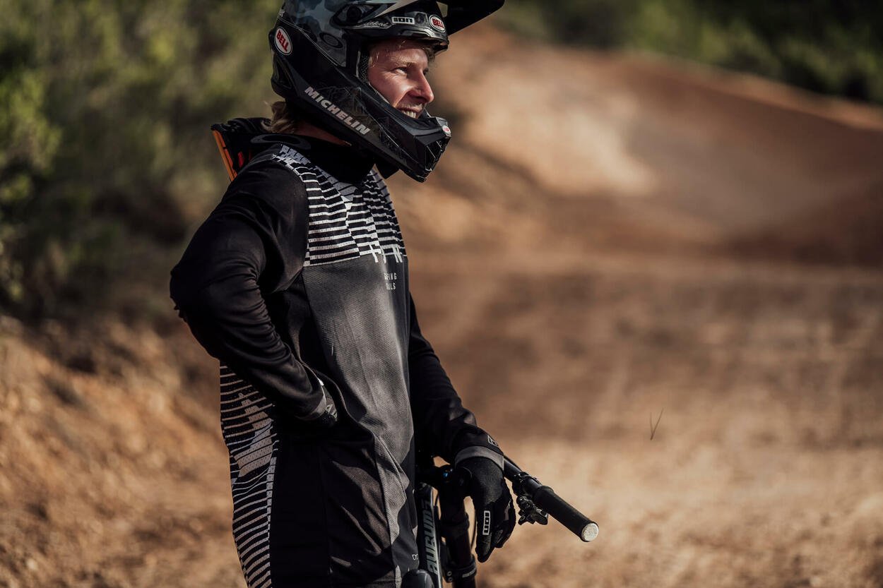 ION Tee LS Scrub Mesh_ine 2021