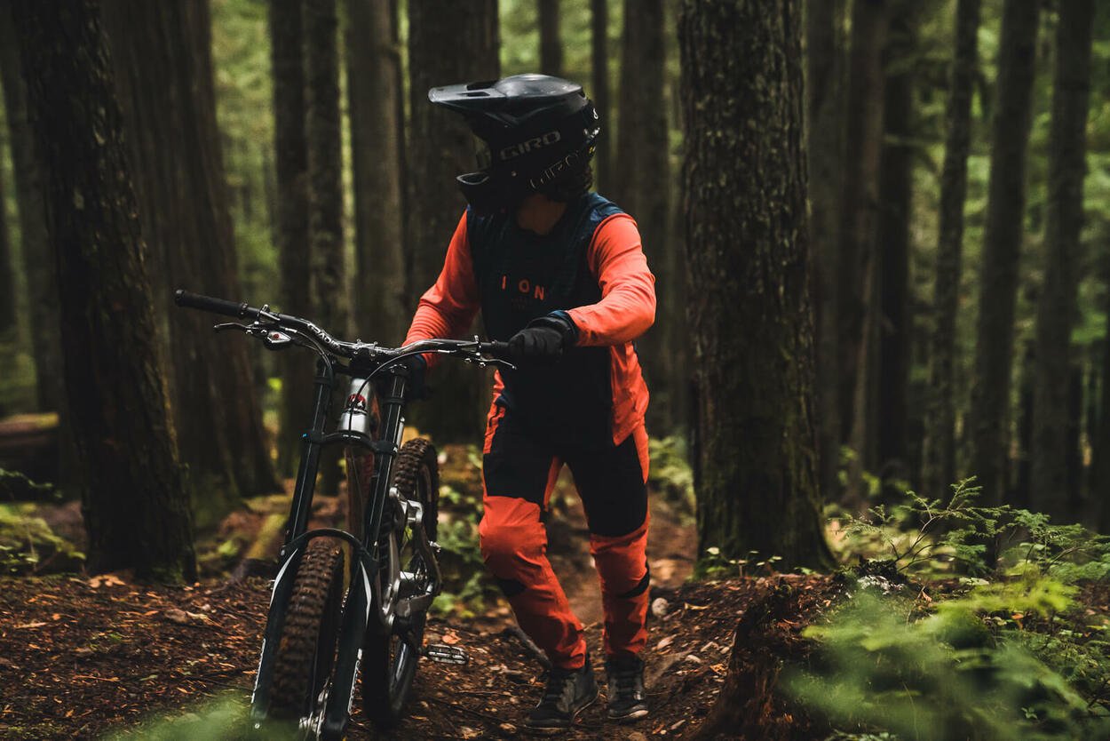 ION Tee LS Scrub Mesh_ine 2021